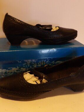 + Rialto Women’s Size 7.5 Corolla Clogs Black Mary Janes Small Wedge Heels